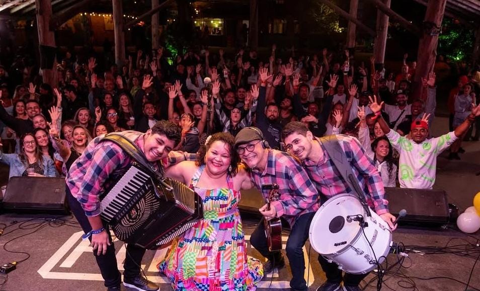 Bárbara Aires vence o FENFIT 2025 e entra para a história do Forró em Itaúnas